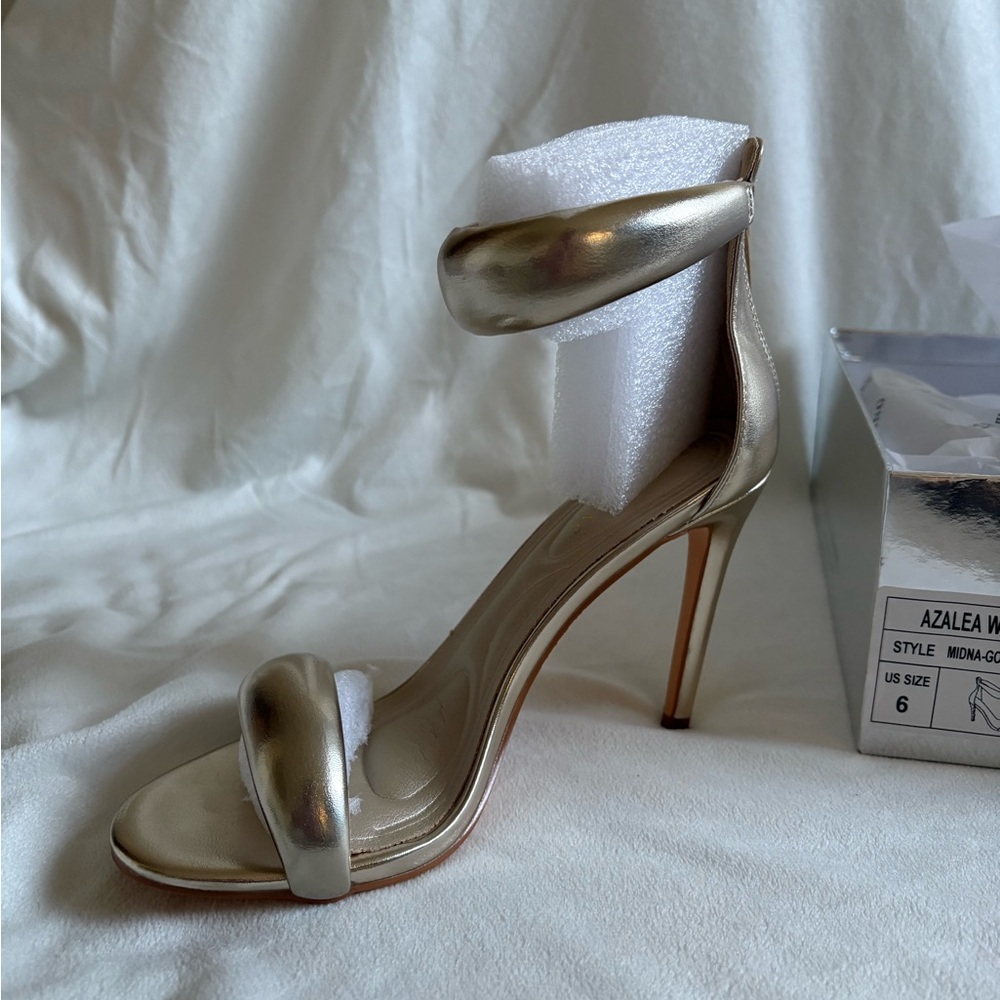 AKIRA gold heels
